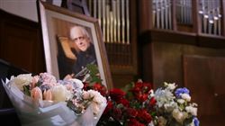 Звучат виолончели из коллекции Виктора Симона