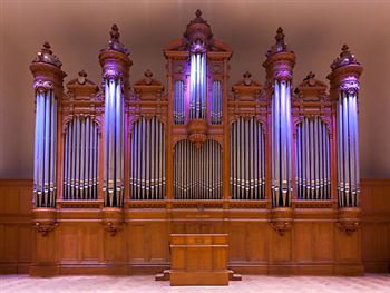 Музыканты собирают деньги на спасение органа Московской консерватории
