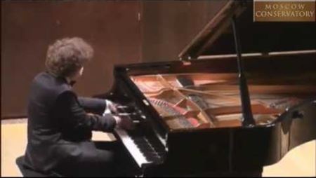 Lukas Geniušas Performs Chopin’s 24 Etudes