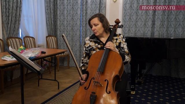 Olga Galochkina Speaking on Today’s Cello Performance Techniques