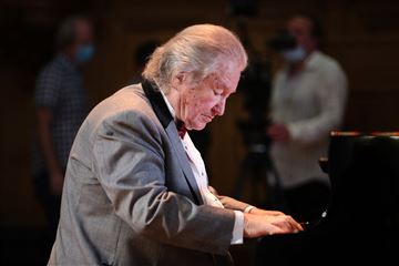 Михаил Воскресенский (фортепиано) в Большом зале