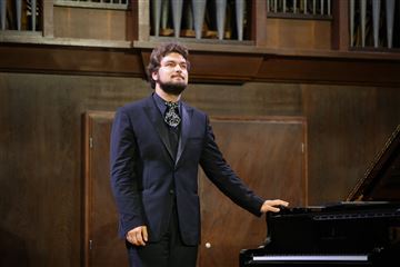 Лукас Генюшас (фортепиано)