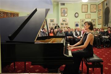 Елена Тарасова (фортепиано)