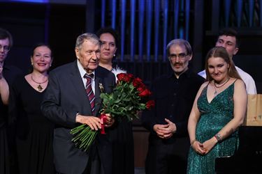Народный артист России, профессор Владислав Агафонников и ученики
