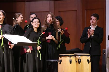 Музыкально-поэтическое приношение Международному женскому дню