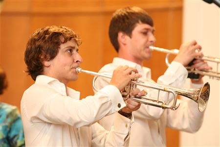 A ceremony of handing out diplomas and graduate students’ concert