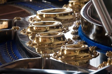 Рояль фирмы «Якоб Беккер» в дар консерватории