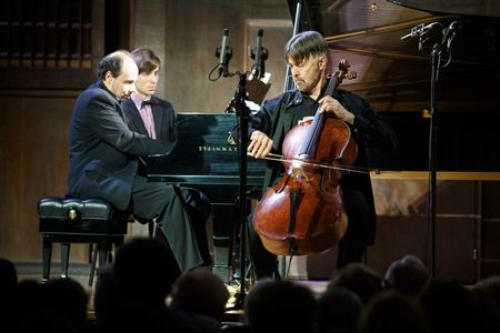 Monighetti and Martínez in the Small Hall