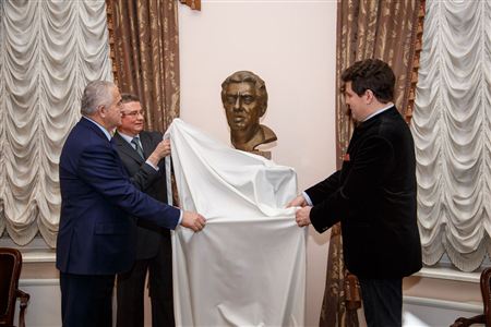 Открытие бюста Арама Хачатуряна