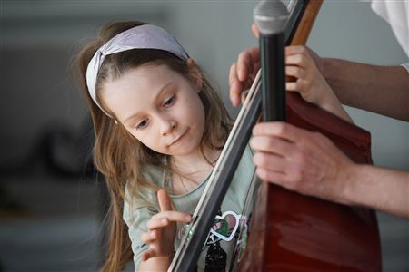 “Double-bass and Marimba.” A lecture show for children