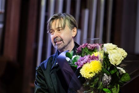 The cellist Ivan Monighetti at the Small Hall