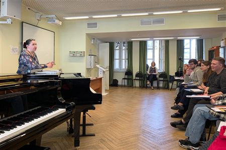 Round Table <i>Solfege in the 21<sup>st</sup> Century</i>