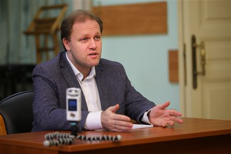 A Meeting with Alexei Chernov