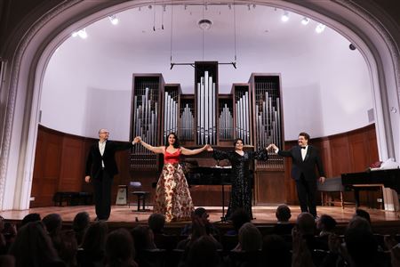 Николай Ерохин (тенор), Айк Григорян (фортепиано)