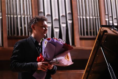 Yuri Favorin (piano)