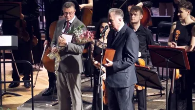 The Giving of a Memorable Gift to Teodor Currentzis from Moscow Conservatory