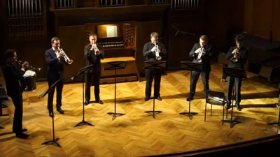 Nikolaus Cumbes. Concert march for 6 pipes