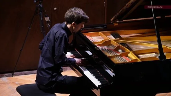 Sergei Rachmaninoff. <i>Moment musical</i> in B minor, op. 16 no. 3