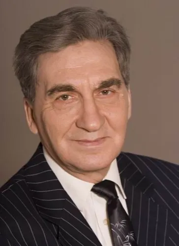 Михаил Сапонов