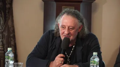 M. G. Sasonko’s presentation <i>The Binding Melody of Time</i>