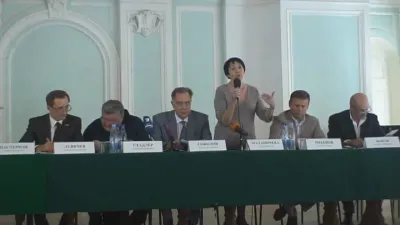 Галина Маланичева на слушаниях в Общественной палате России