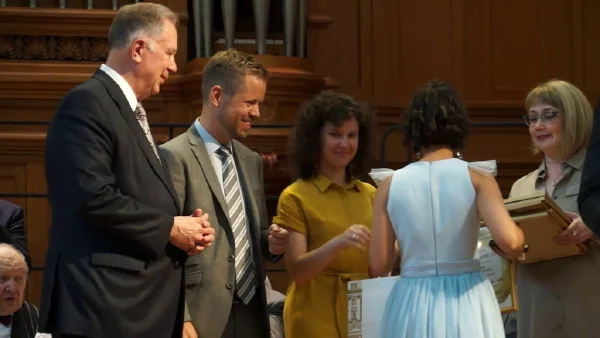 Distributing an Award “The Best Graduate of the Year”