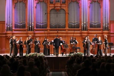 Камерный оркестр «Camerata Komitas» на сцене Большого зала
