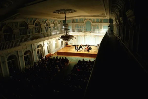 7 ноября 2012 года. Концерт фестиваля «Viva cello», проведенный совместно с ассоциацией «Alma Mater»
