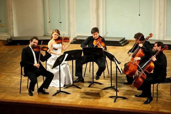 7 ноября 2012 года. Концерт фестиваля «Viva cello», проведенный совместно с ассоциацией «Alma Mater»<br>
Илья Грингольц (скрипка), Наталья Ломейко (скрипка), Юрий Жислин (альт), Борис Андрианов (виолончель), Александр Бузлов (виолончель).