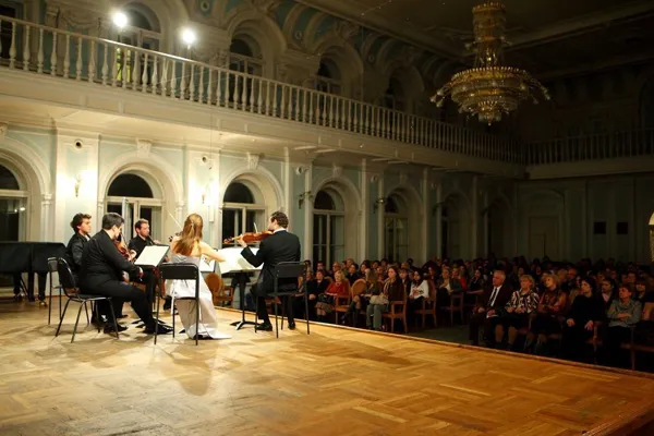 7 ноября 2012 года. Концерт фестиваля «Viva cello», проведенный совместно с ассоциацией «Alma Mater»