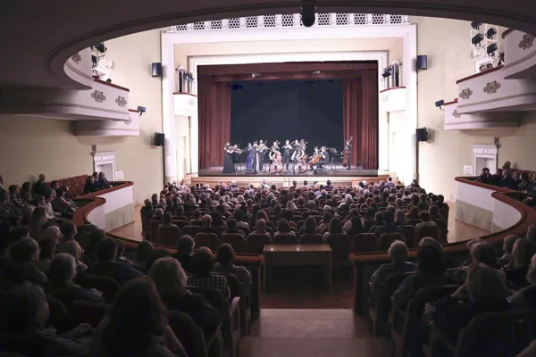 Концерт Молодежного камерного оркестра Vera Arte Московской консерватории в Культурном центре МГУ