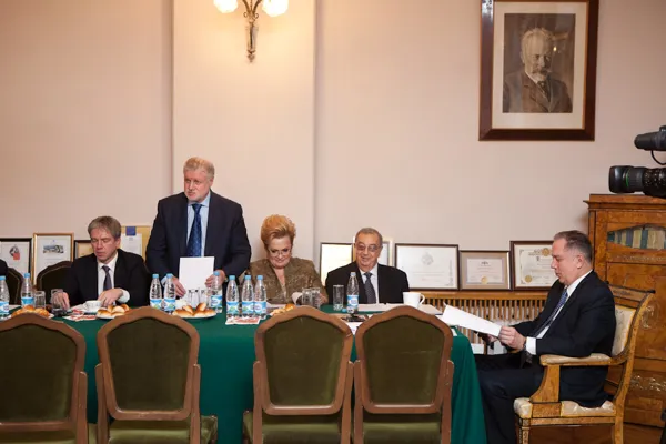 Выступает руководитель фракции «Справедливая Россия»﻿ в Государственной Думе РФ﻿ Сергей Михайлович Миронов.