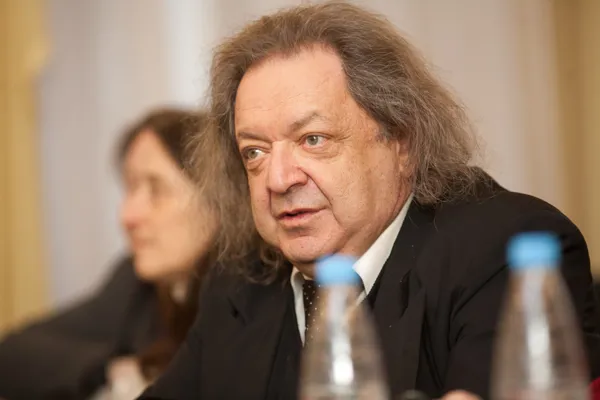 Пресс-конференция к проведению II Международного конкурса клавесинистов им. А. В. Волконского. На вопросы журналистов отвечает заместитель председателя оргкомитета конкурса, проректор по артистической деятельности Московской консерватории, профессор Александр Зиновьевич Бондурянский (Россия).