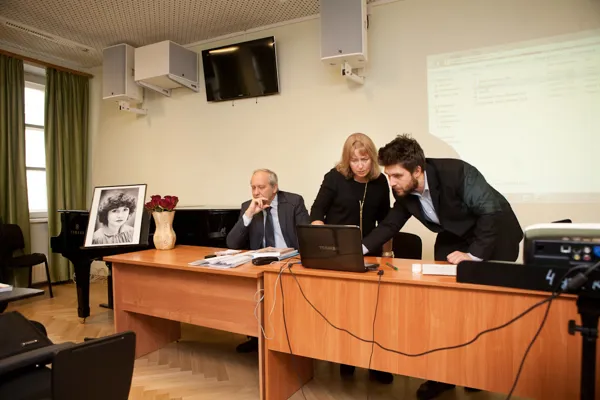 Открытие конференции "Музыка в кругу гуманитарных наук" (к 60-летию со дня рождения Т. В. Чередниченко).