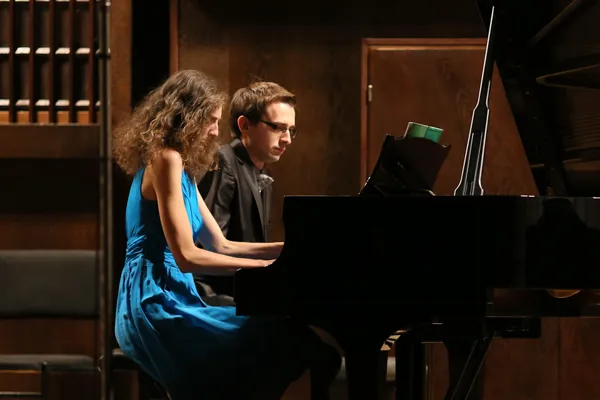 Выступление лауреатов второй премии конкурса, фортепианного дуэта «AVENTURE PIANO DUO» в составе: Ада Горбунова и Виталий Гаврук.