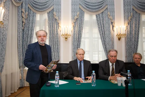Выступает Владимир Петрович Чинаев, доктор искусствоведения, профессор, заведующий кафедрой истории и теории исполнительского искусства Московской консерватории