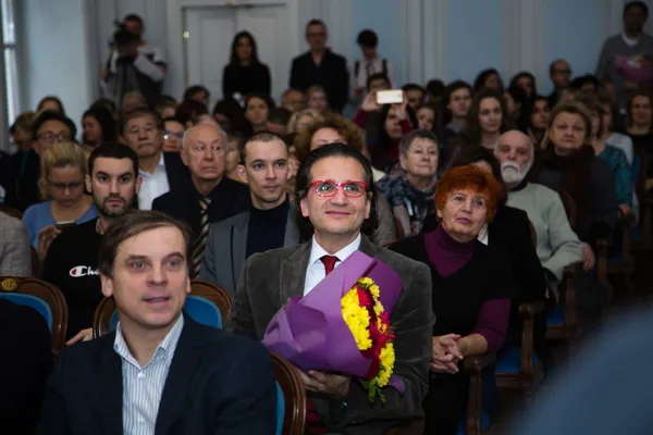 Член жюри конкурса, итальянский композитор, дирижёр и скрипач Роберто Молинелли