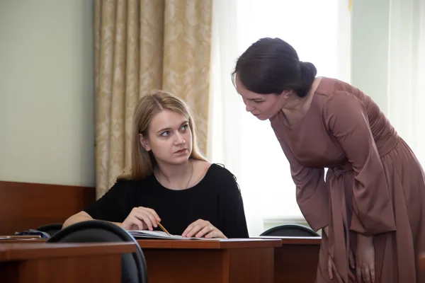 Занятие ведёт преподаватель кафедры теории музыки Юлия Москвина