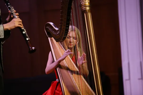 Екатерина Дворецкая (арфа)