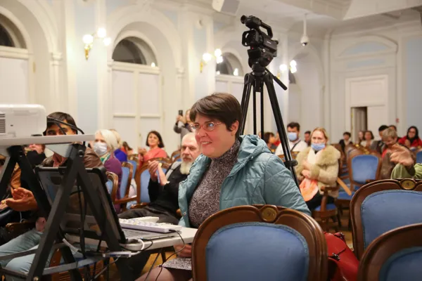 Cценография, дизайн, видеоарт — Елена Иванова