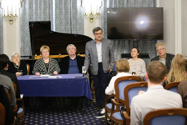 Слово члена жюри конкурса, кандидата искусствоведения, доцента кафедры теории музыки Григория Ивановича Лыжова