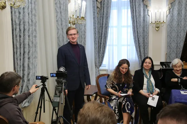 О своём участии в конкурсе вспоминает преподаватель кафедры истории зарубежной музыки Дмитрий Викторович Белянский