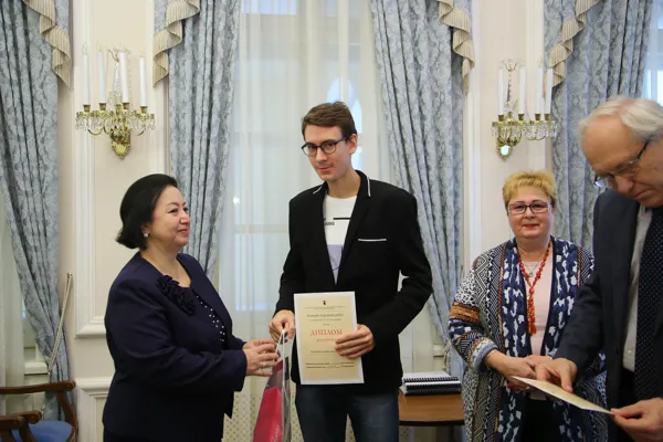 Семинар по итогам конкурса курсовых работ музыковедов. Дипломант конкурса Семен Суханов