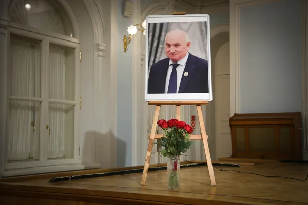Александр Иванович Ермаков (13.12.1951—14.04.2022) — создатель и бессменный руководитель Музея-заповедника С.В. Рахманинова «Ивановка», заслуженный деятель искусств Российской Федерации