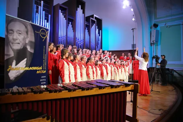 Р. Щедрин. «Алый парус», сл. А. Грина. Исполняет Детский хор «Алые паруса», Камерный женский хор «Консонанс». Дирижёр – Алла Пушкарёва