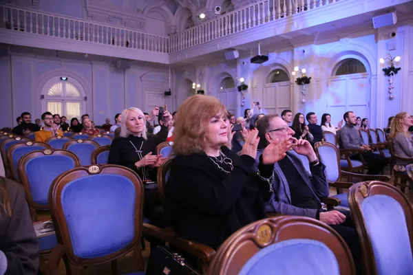 В Рахманиновском зале состоялся первый концерт цикла «Лица консерваторского ополчения», организованный Московской консерваторией совместно с Российской академией музыки им. Гнесиных