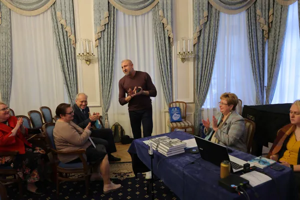 На презентации коллективной монографии «Стиль Рахманинова», к 150-летию со дня рождения, выступает проректор по учебной и методической работе, доктор искусствоведения, профессор Николай Иванович Тарасевич