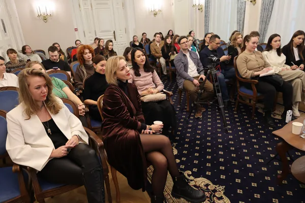 Вторая встреча в рамках проекта Public talk «Быть оперным певцом». Конференц-зал