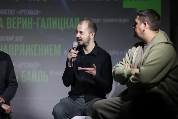 Рассказывает один из героев фильма, художественный руководитель фестиваля «Биомеханика», композитор Александр Хубеев