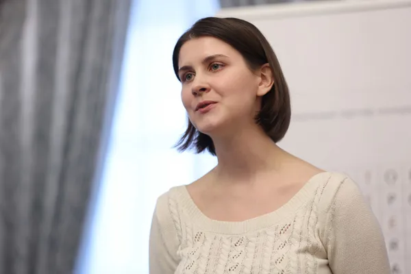Выступает лауреат конкурса Холопова, специалист Центра карьеры выпускников Московской консерватории, председатель студенческого Научно-творческого общества, преподаватель кафедры истории зарубежной музыки Анастасия Александровна Хлюпина